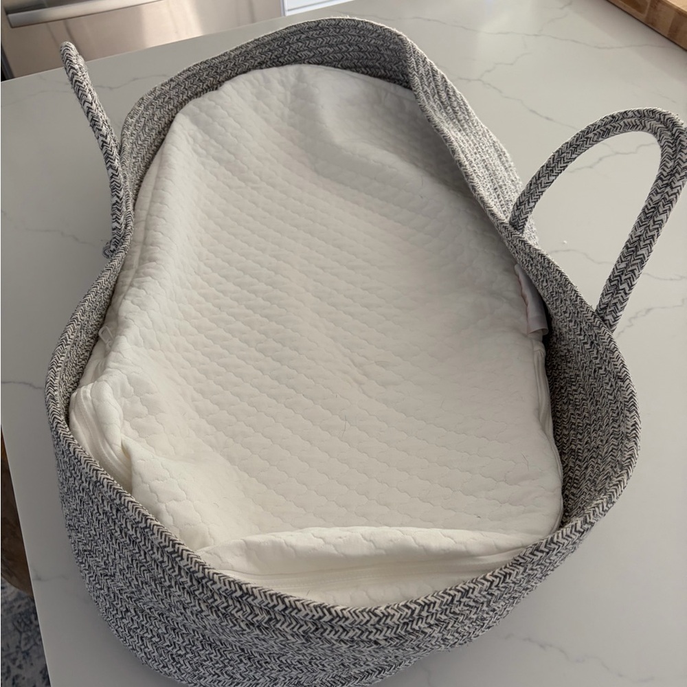 Baby Changing Basket with Pad and Quilted Cover 100% Cotton Baby Moses Gray